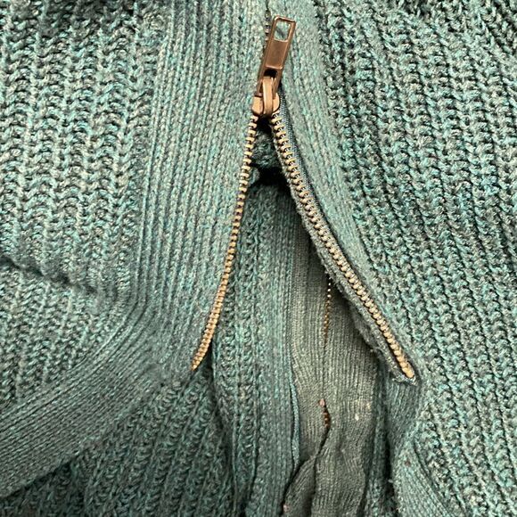3 for $30 RD STYLE knit teal sweater - Picture 4 of 6